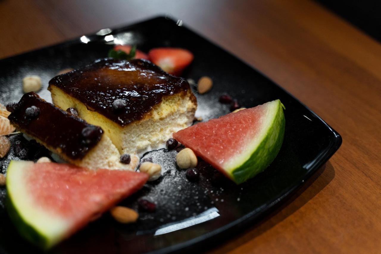 Dolce Italia Hotel Radhimë 外观 照片