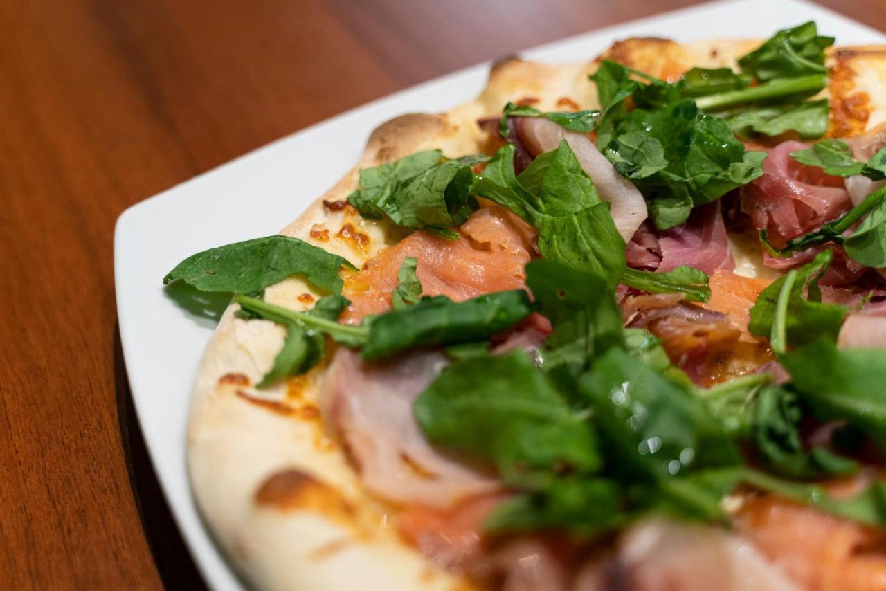 Dolce Italia Hotel Radhimë 外观 照片