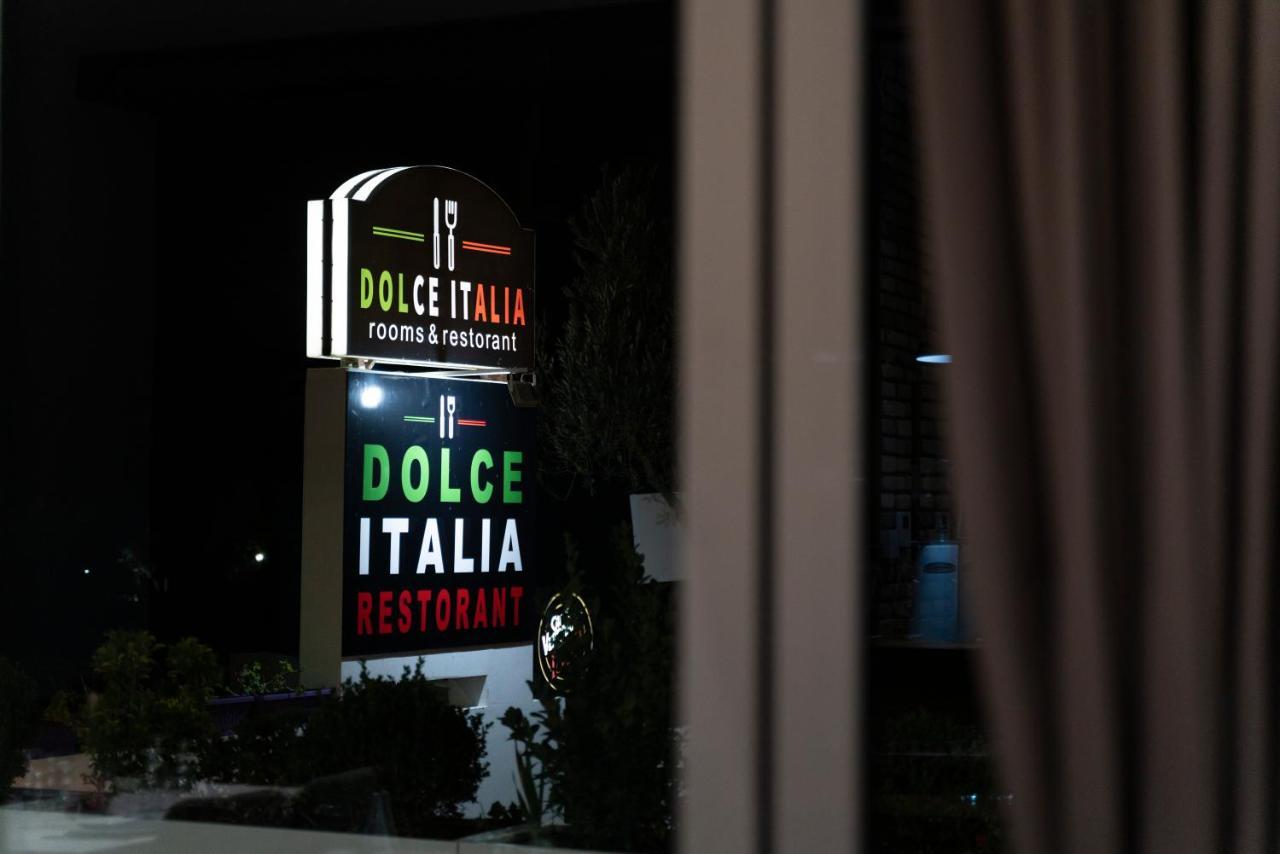Dolce Italia Hotel Radhimë 外观 照片